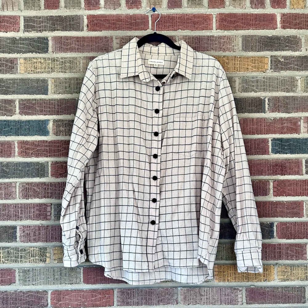 Tradlands grid button up